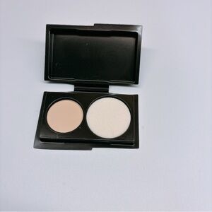 Any 3 for $25 | MAC Studio Fix Powder Plus Foundation – Shade NC20